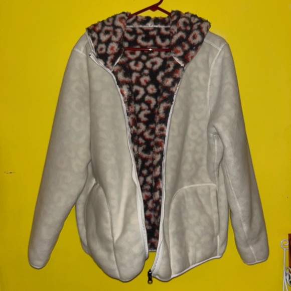Reversible fuzzy jacket - Picture 2 of 2